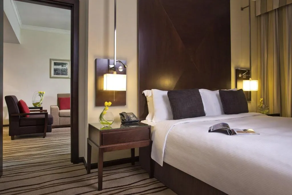 SUITE CLUB Room, Radisson Blu Hotel Dubai Barsha Heights, Dubai