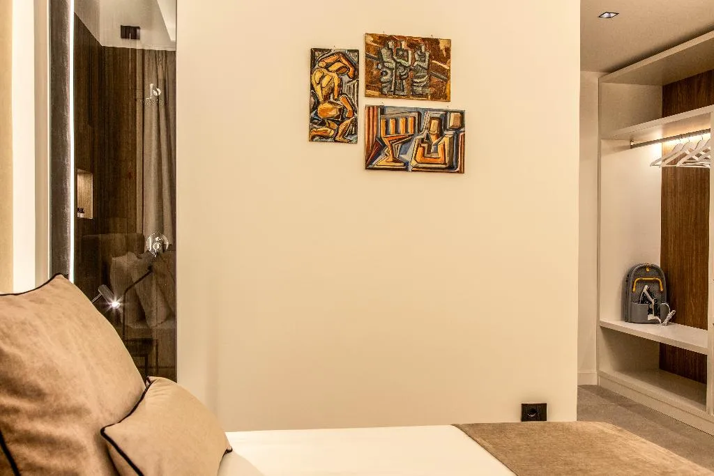 Double or Twin QUEEN SIZE BED Room, Mamalu - Corso Umberto 35, Naples