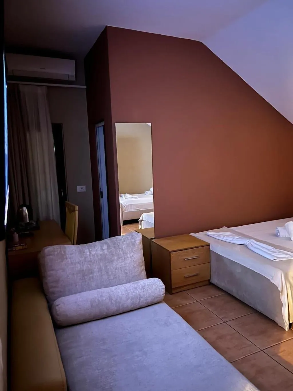 Room, Akropoli Hotel, Durres
