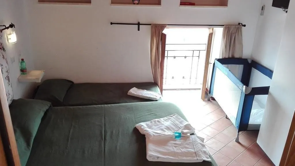 Room, Casa Falcone B&B, Naples