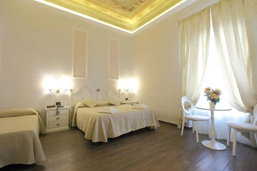 QUADRUPLE STANDARD Room, Ferrucci, Florence