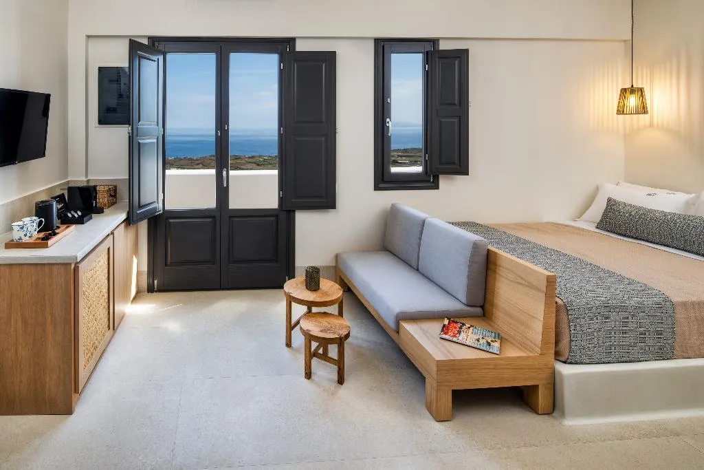 JUNIOR SUITE WITH JACUZZI Room, Venus Sunrise Suites & Villas, Santorini