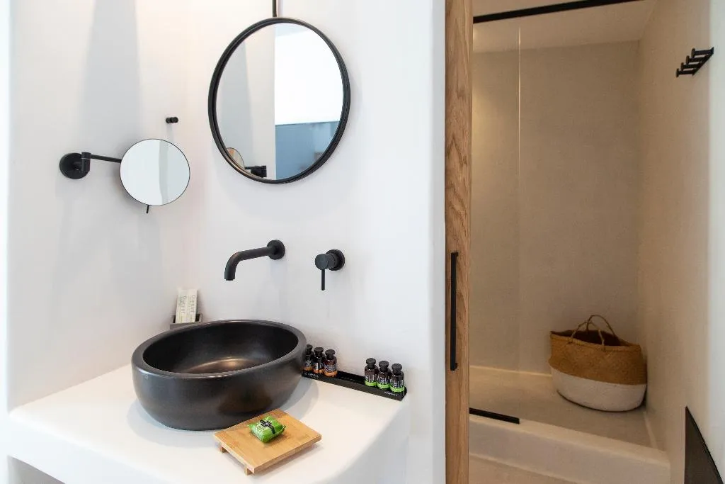 DOUBLE CLASSIC Room, Adorno Suites Mykonos, Mykonos