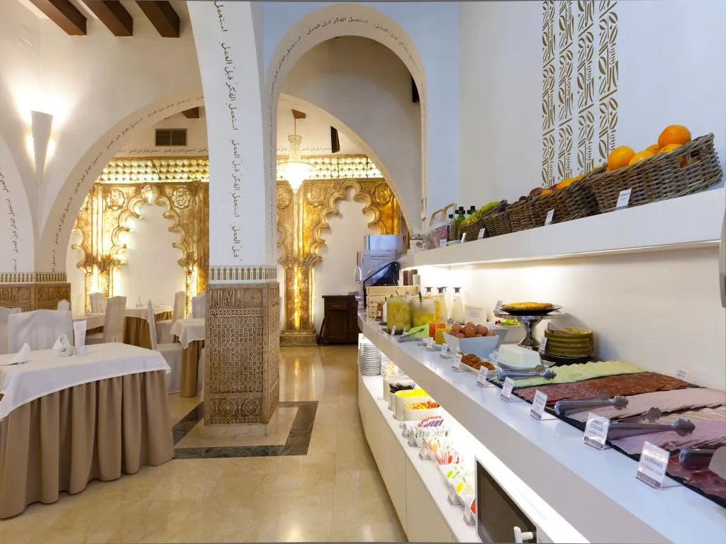 Restaurant, Carlos V, Madrid