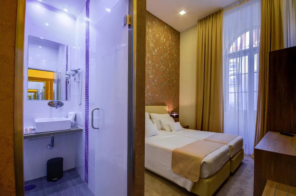 TWIN STANDARD Room, Inn Rossio, Lisbon