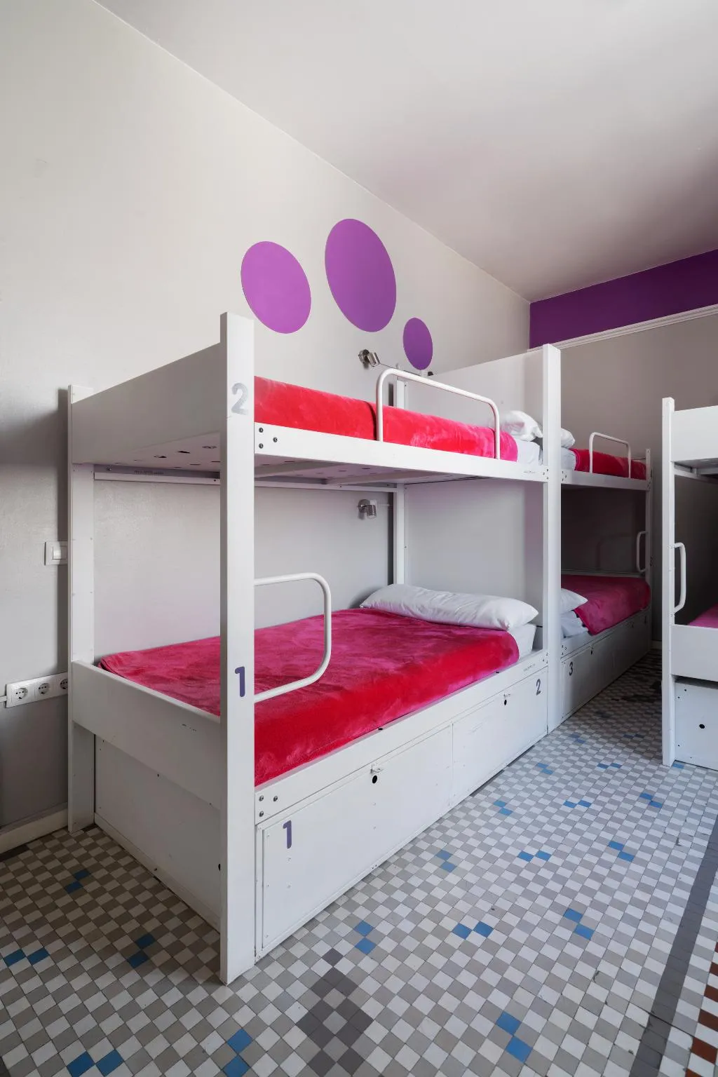 Bed in dormitory CAPACITY 6 WITH SHARED BATHROOM Room, Purple Nest, Valencia