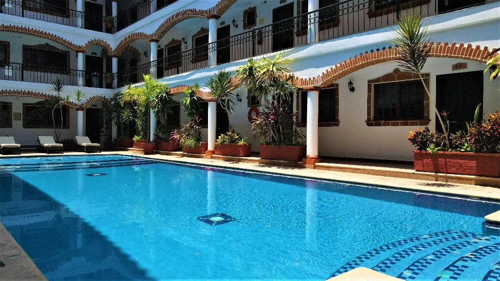 Pool, Hotel Colonial Playa del Carmen, Playa Del Carmen