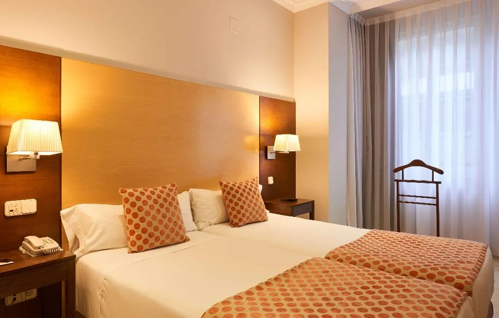 Room, Suites Barrio de Salamanca, Madrid