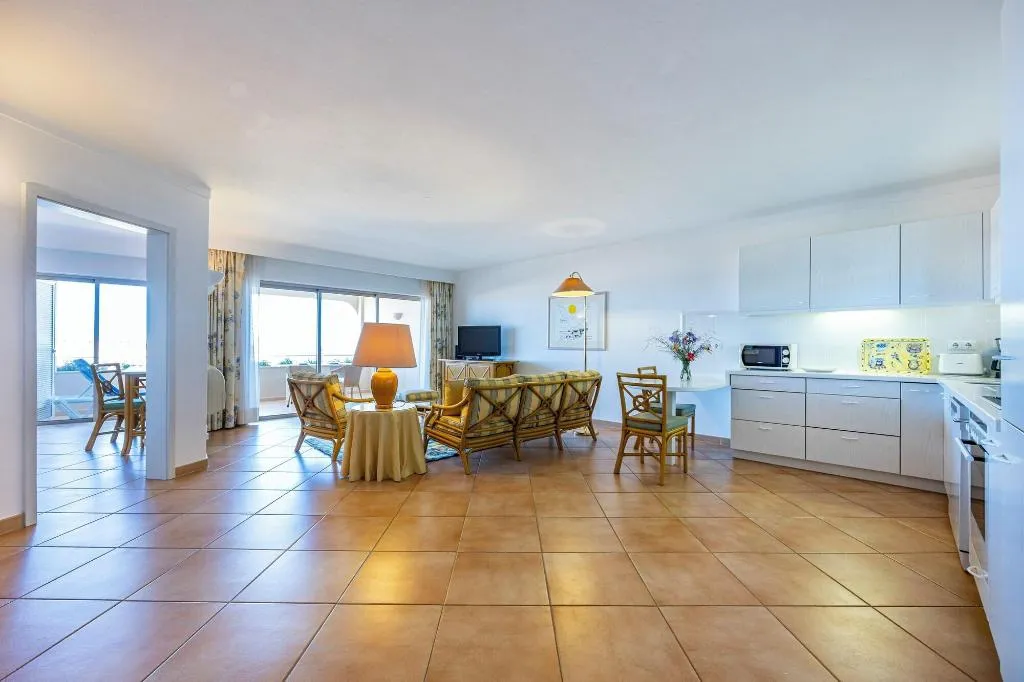 Room, Vila Palmeira, Algarve