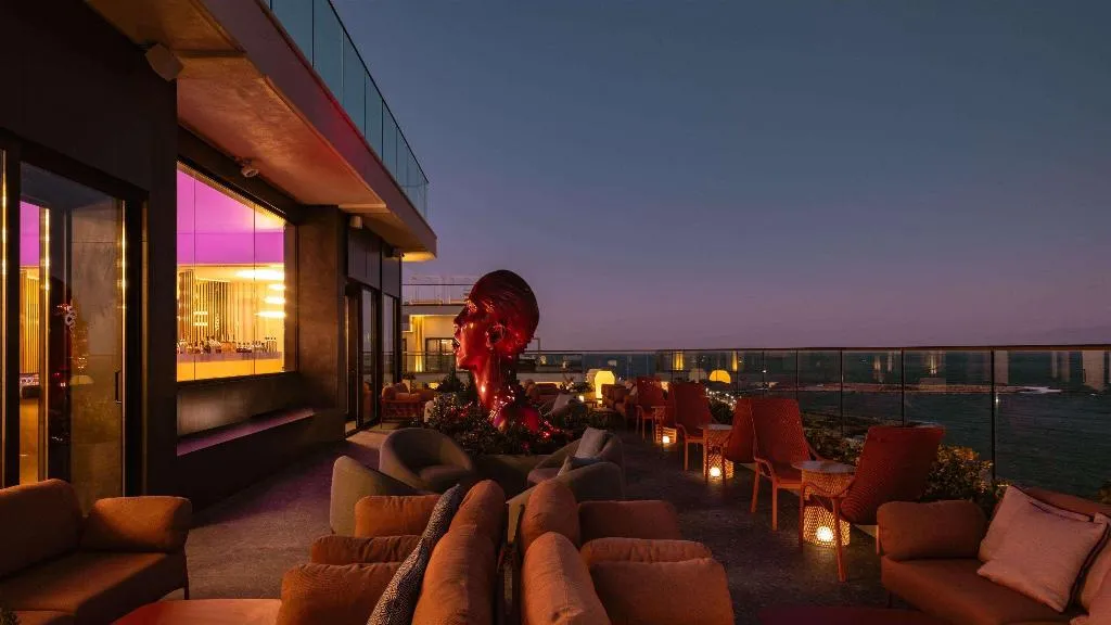 Bar, Ax Odycy, Malta