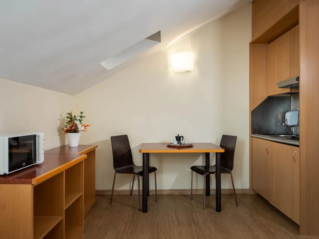 DOUBLE ONE BEDROOM WITH KITCHENETTE Room, iH ApartHotel Milano Argonne Park, Milan