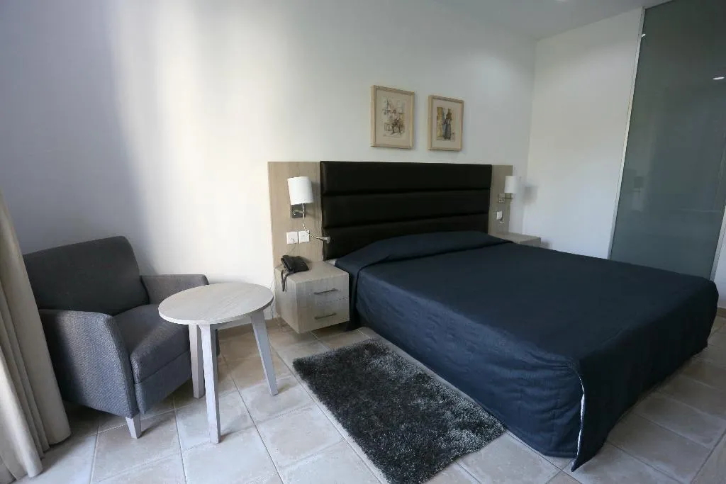 SINGLE DELUXE Room, Dionysos Central, Cyprus