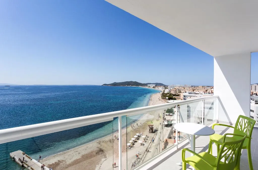 JUNIOR SUITE STANDARD Room, The Ibiza Twiins, Ibiza