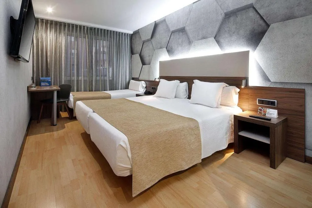 TWIN STANDARD Room, Hcc Montblanc, Barcelona