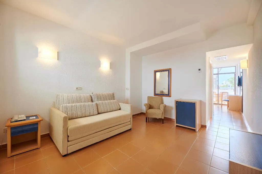 FAMILY ROOM WITH BALCONY Room, AluaSun Cala Antena, Majorca