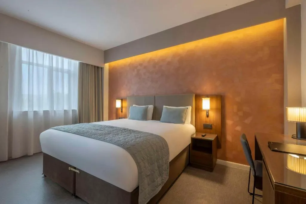 Room, Hotel Riu Plaza The Gresham Dublin, Dublin