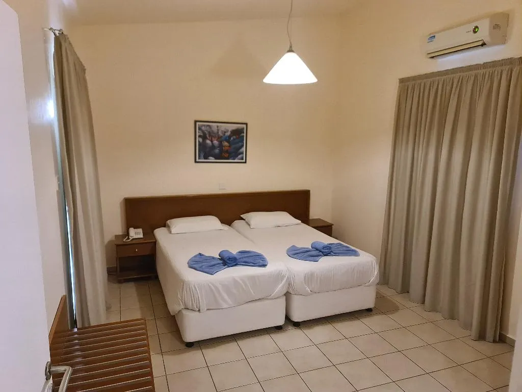 BUNGALOW ONE BEDROOM Room, Nissiana Hotel and Bungalows, Cyprus