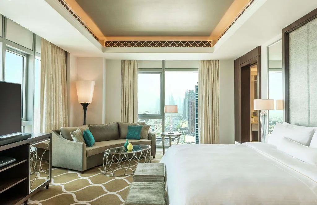 SUITE GRAND DELUXE Room, Hilton Dubai Al Habtoor City, Dubai