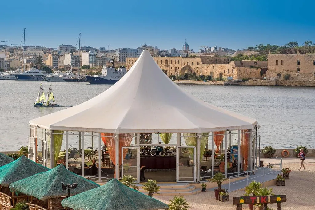 Bar, Grand Hotel Excelsior, Malta