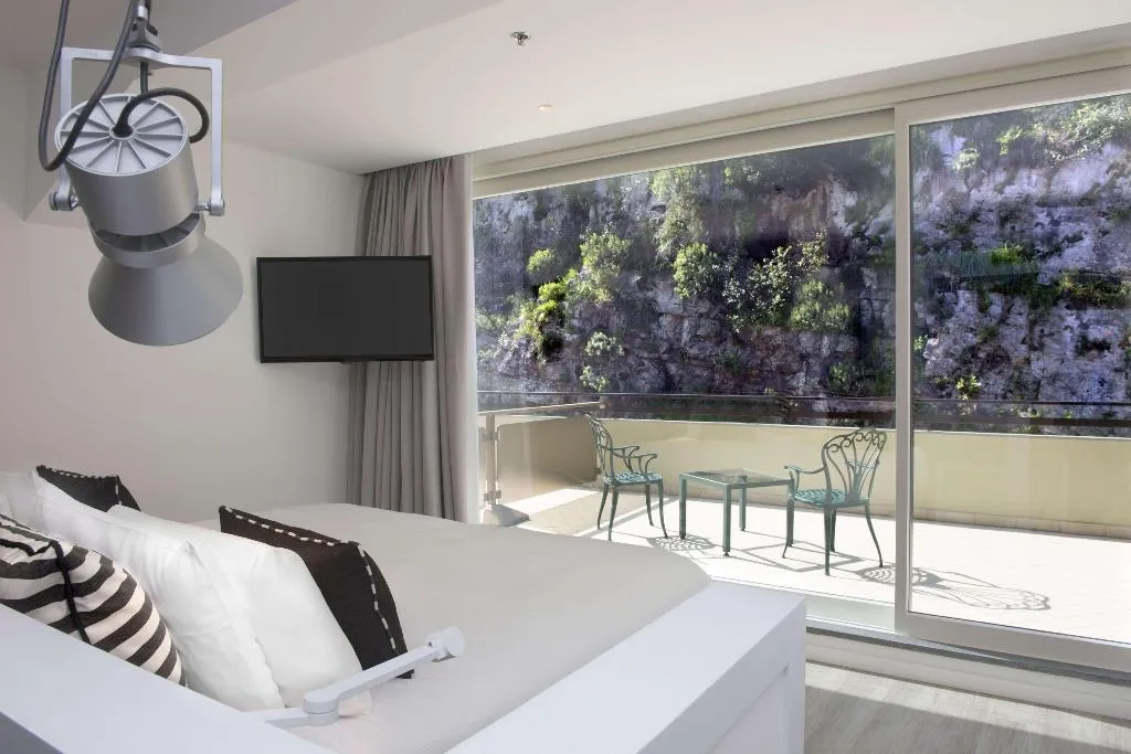 TRIPLE SUPERIOR Room, Hilton Sorrento Palace, Naples