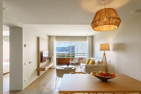 The Pearl Troia, Lisbon