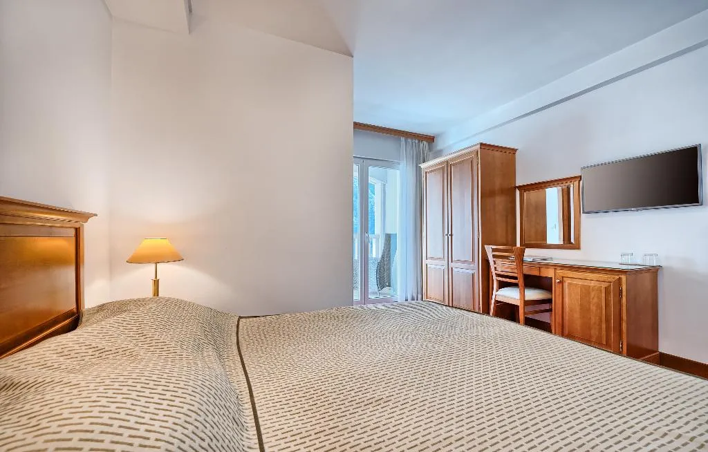 DOUBLE SIDE SEA VIEW ONE BEDROOM Room, Villa Dvor, Split