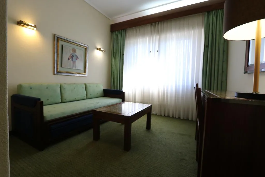 SUITE CAPACITY 4 Room, Imperial, Porto