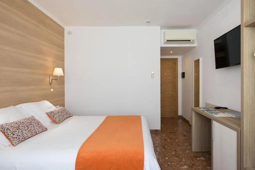 Room, Hostal Menurka, Menorca