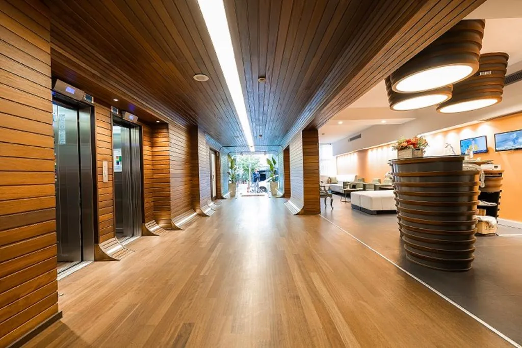 Lobby, Beyond, Izmir