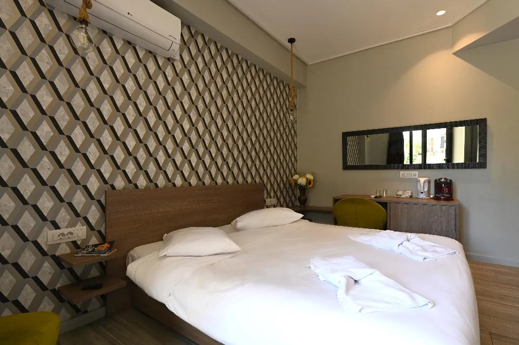 Double or Twin WITH BALCONY Room, Urban Core Residence, Athens