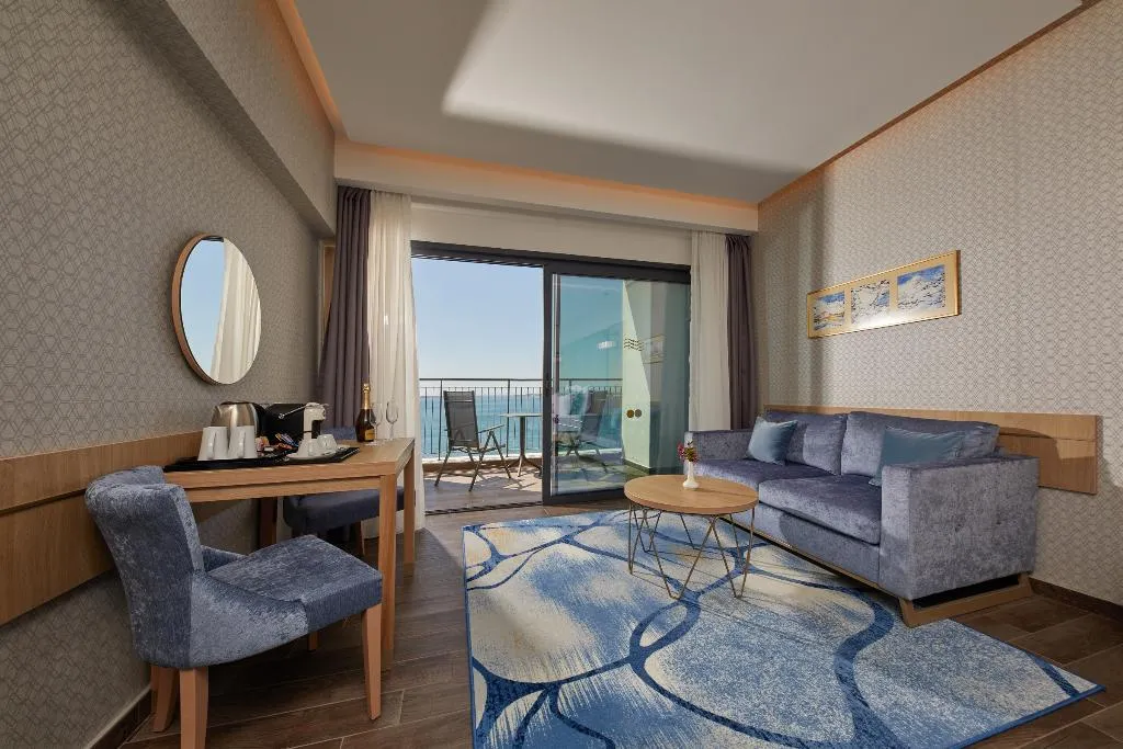 DOUBLE SINGLE USE DELUXE SEA FRONT Room, Secrets Sunny Beach Resort & Spa, Bourgas