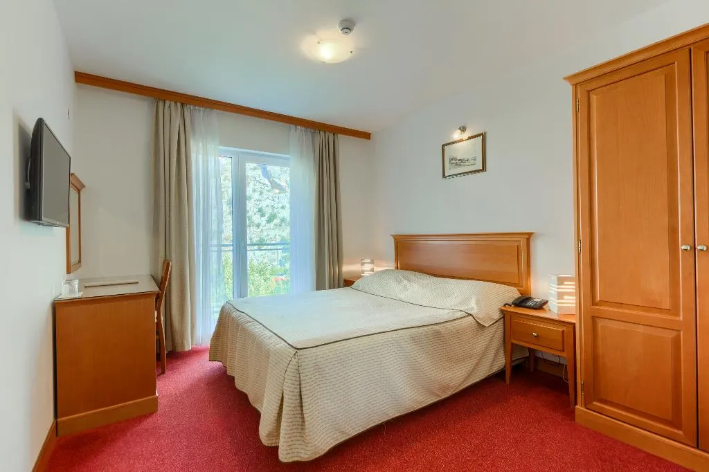 DOUBLE SINGLE USE RIVER VIEW Room, Villa Dvor, Split