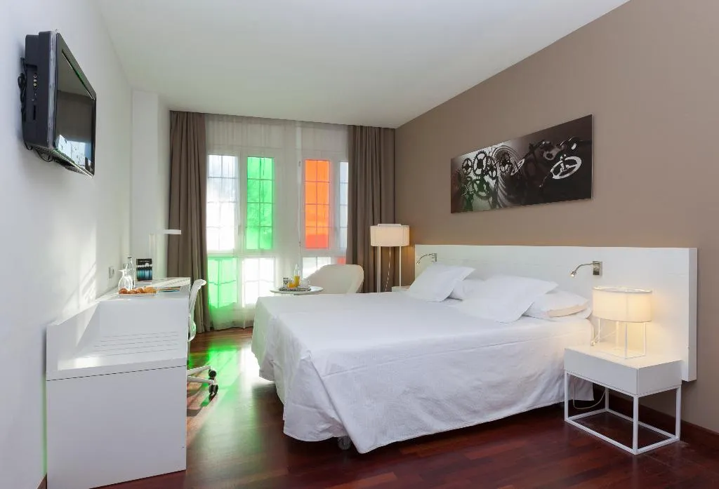 TRIPLE STANDARD Room, URH Ciutat de Mataró, Barcelona