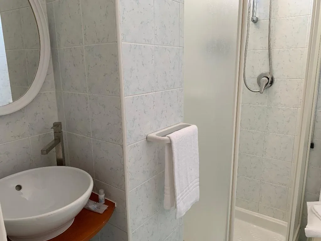 SINGLE STANDARD Room, Hotel Conte Ischia, Naples