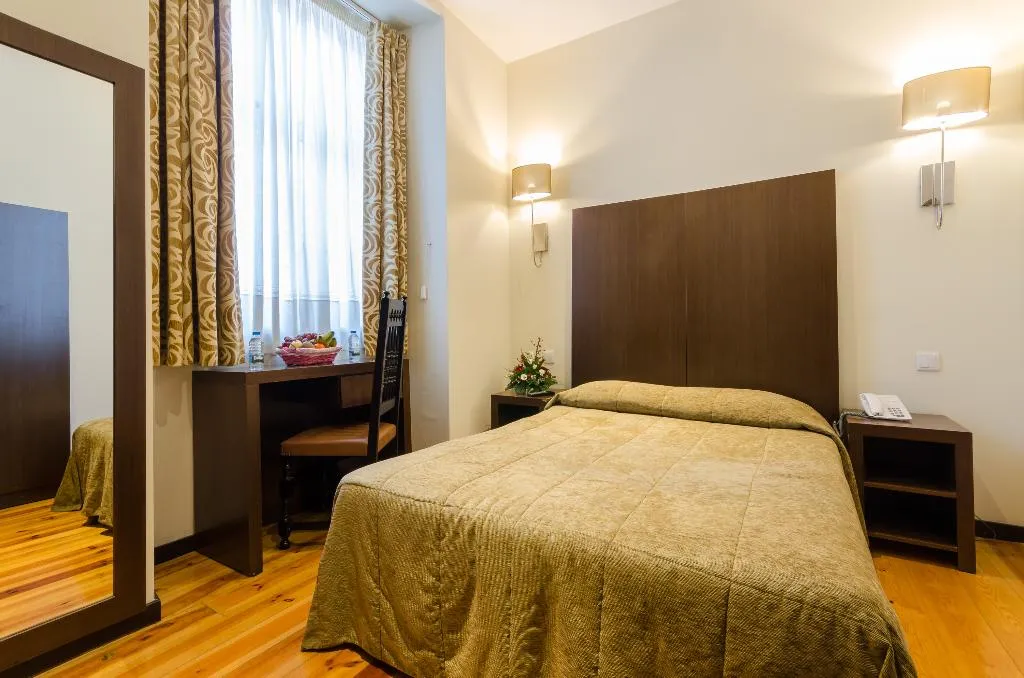TWIN STANDARD Room, Hotel Duas Nacoes, Lisbon