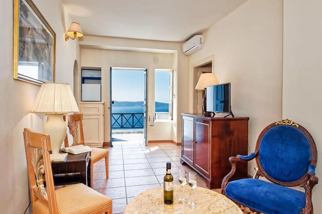 Room, Golden Grey Goose, Santorini