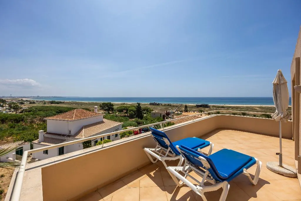 APARTMENT PENTHOUSE Room, Vila Palmeira, Algarve