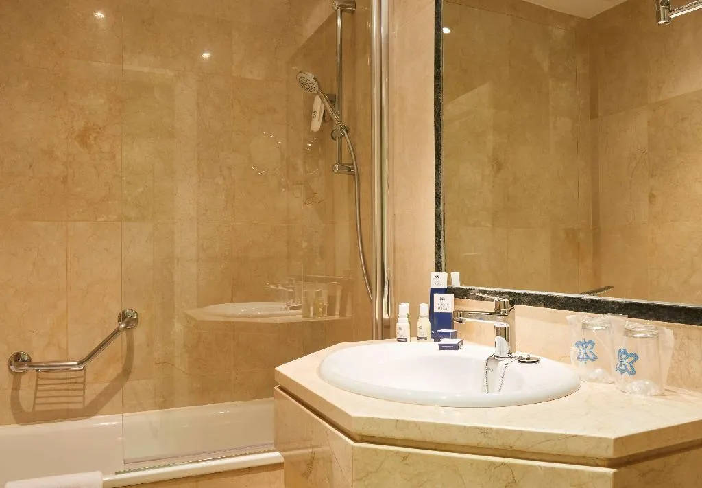Room, Suites Barrio de Salamanca, Madrid