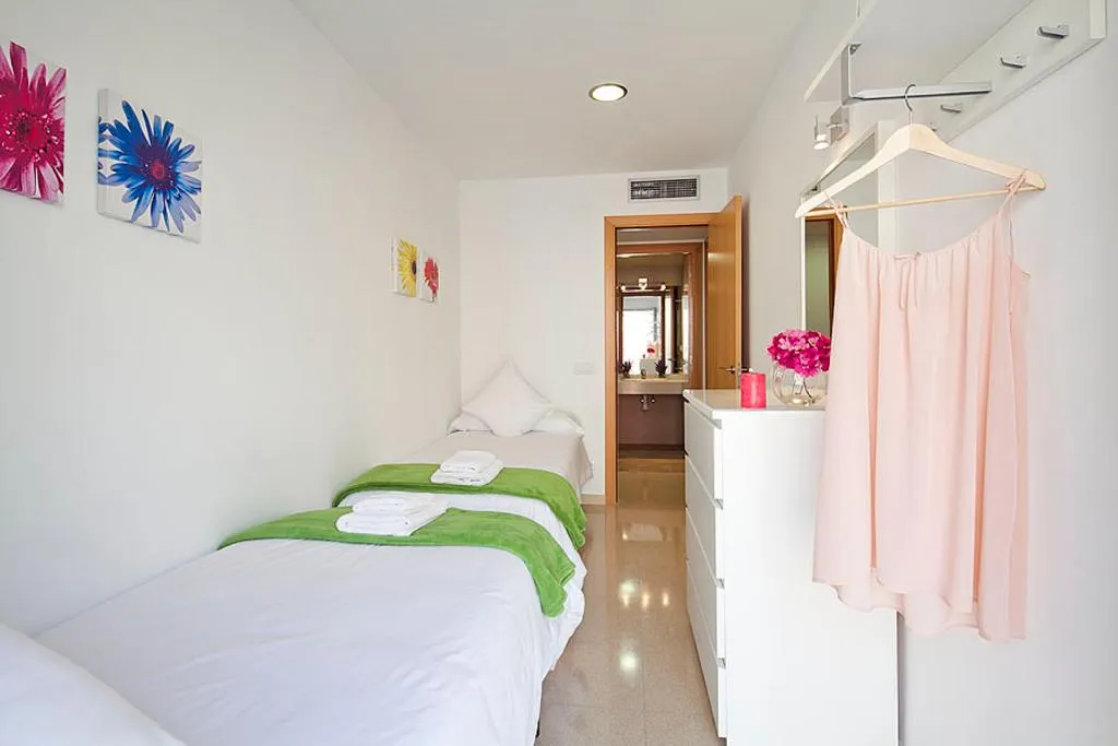 APARTMENT TWO BEDROOMS Room, Charmsuites Paralel, Barcelona
