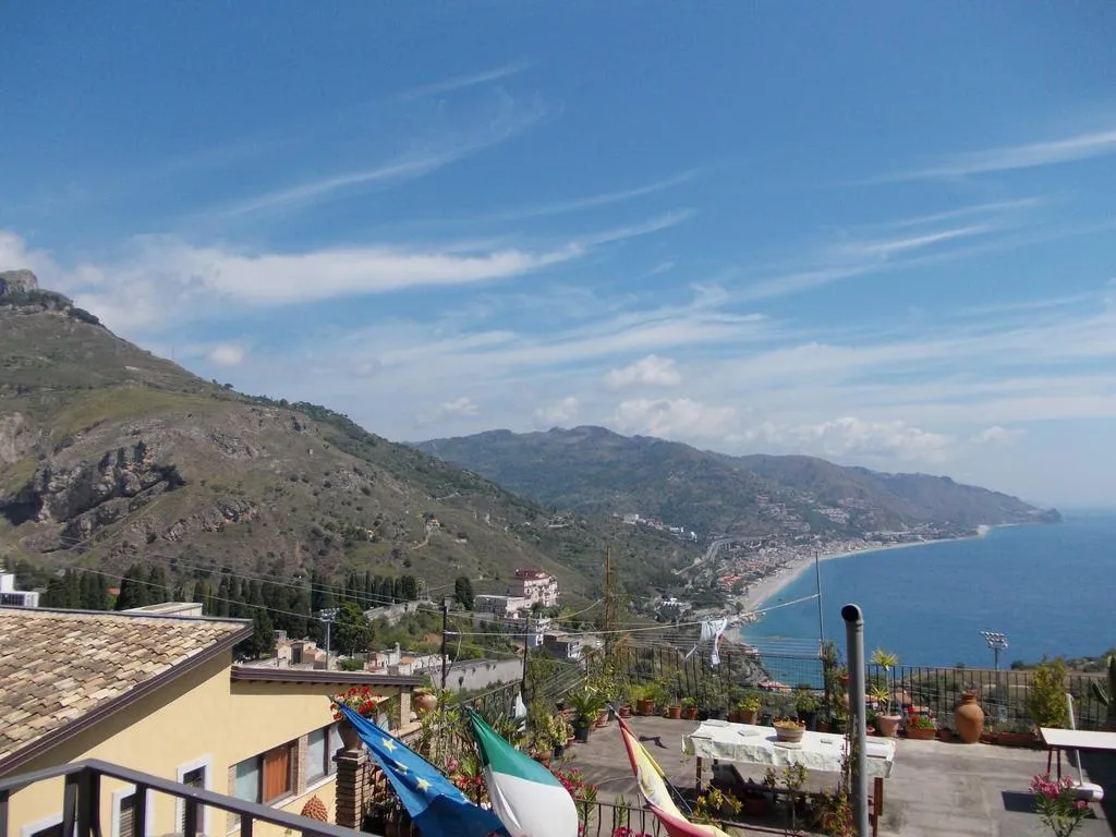 General view, La Pensione Svizzera, Taormina