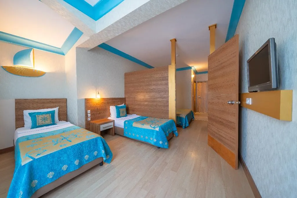 FAMILY ROOM STANDARD Room, Miarosa Kemer Beach, Antalya