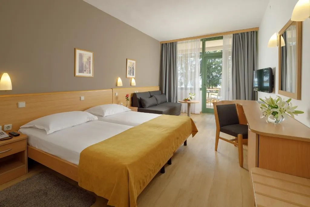 DOUBLE PREMIUM Room, Hotel Aurora Plava Laguna, Istria