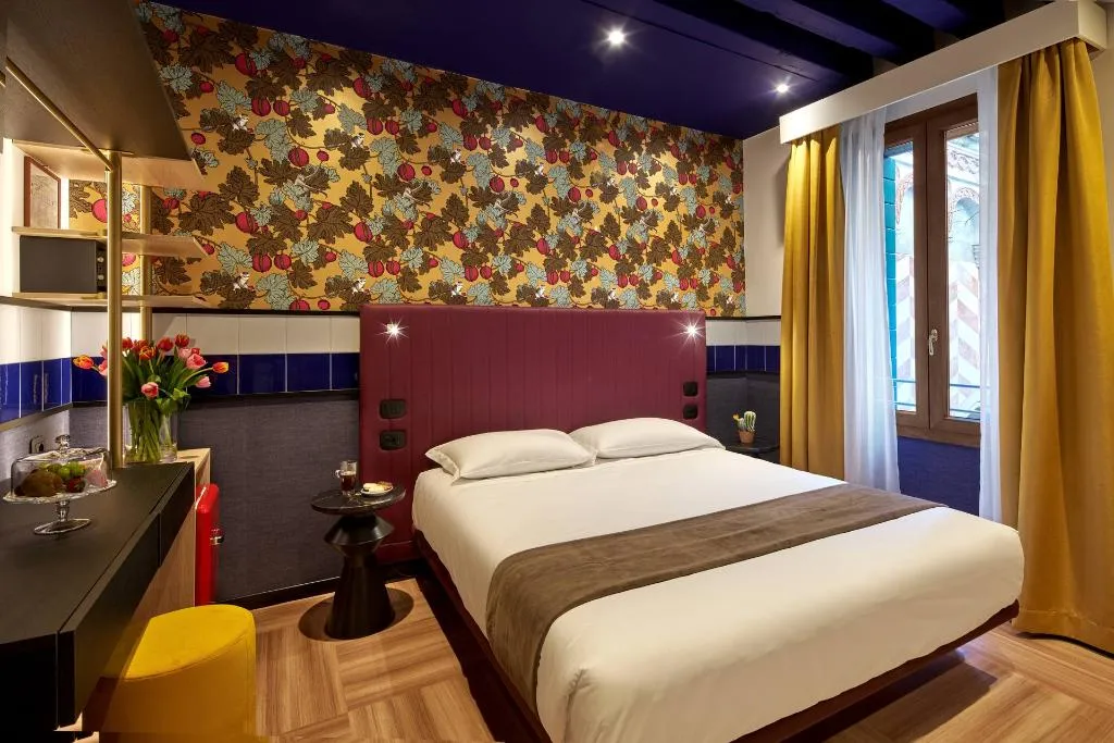 Double or Twin SUPERIOR Room, UNA HOTELS Ala Venezia - Adults +16, Venice