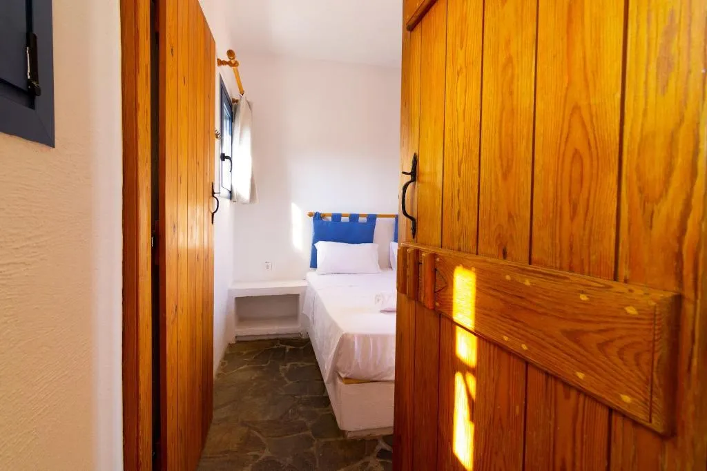 Room, Okirroi Villas and Apts, Crete
