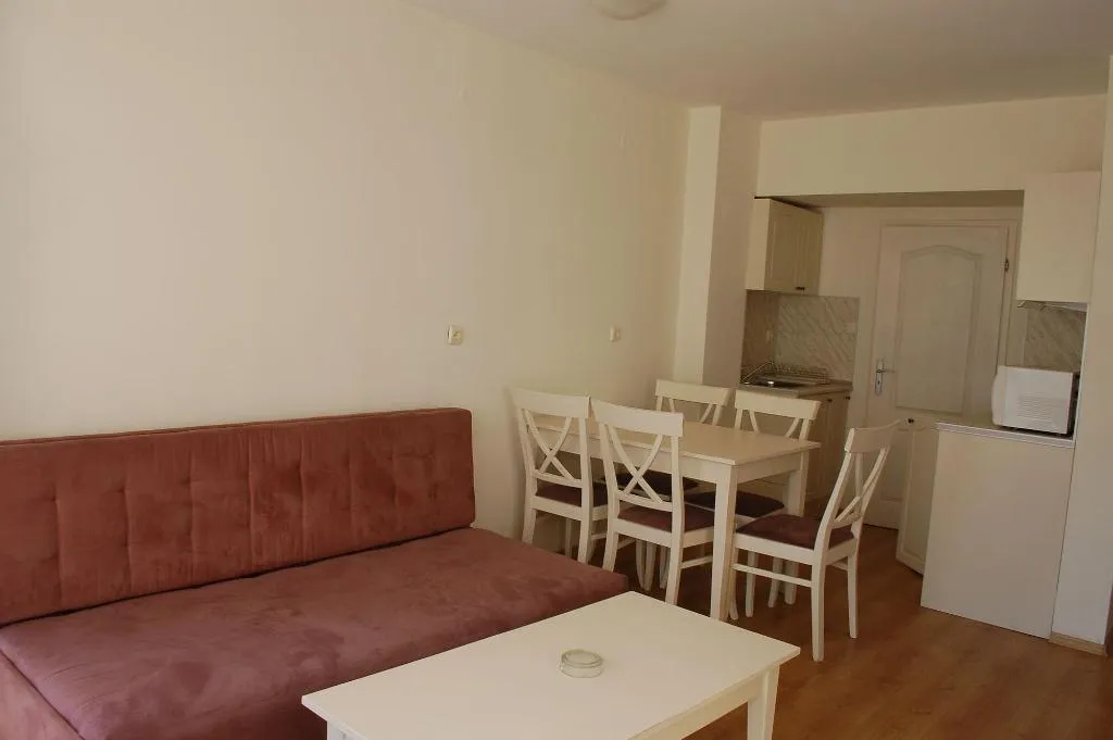 Room, Flores Park, Bourgas