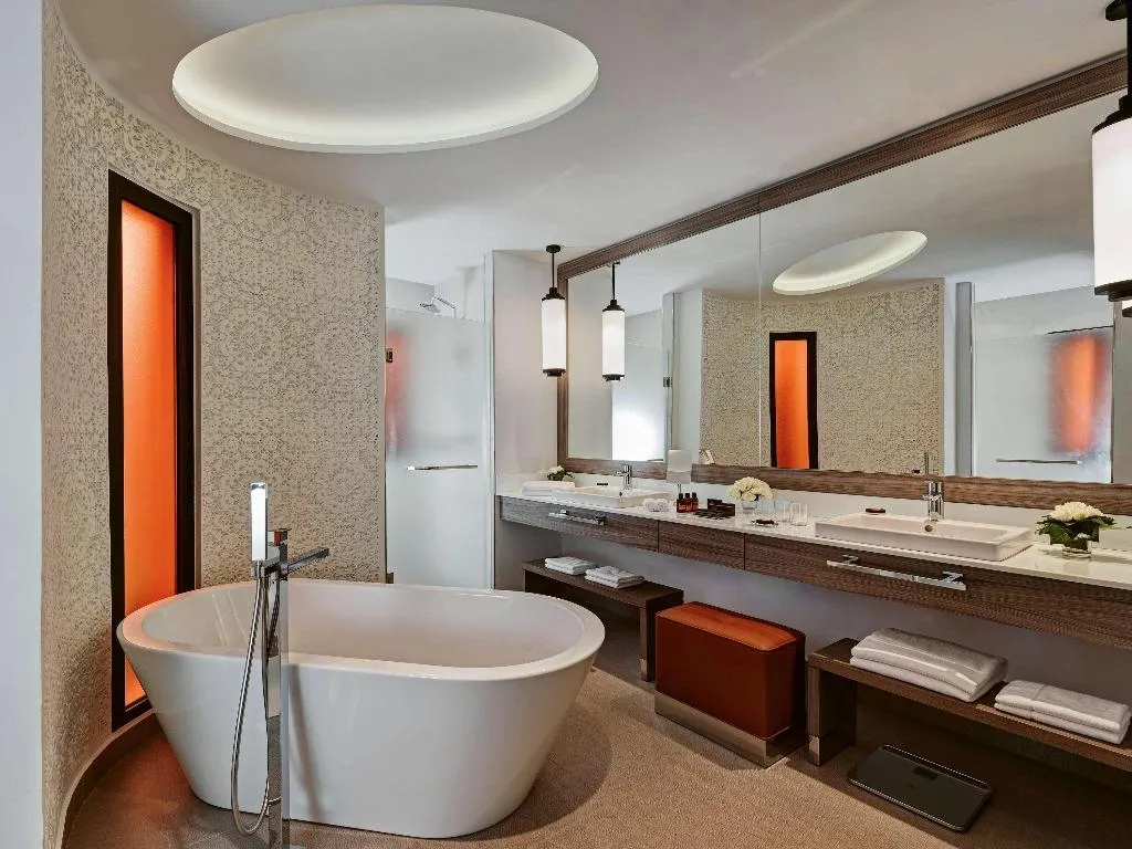 SUITE PRESTIGE Room, Movenpick Hotel Mansour Eddahbi Marrakech, Marrakech