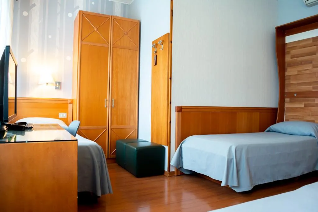 QUADRUPLE STANDARD Room, Eco Hotel Milano & Bioriso Restaurant, Milan
