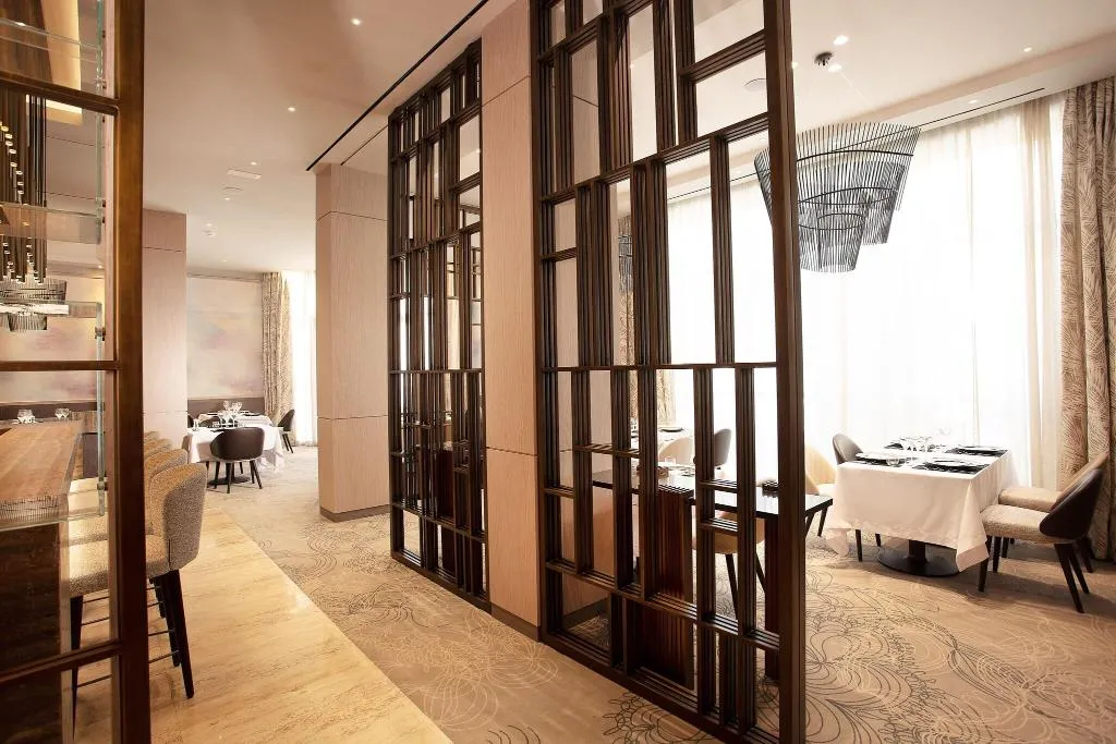 Restaurant, Novotel Tunis Lac, Tunisia