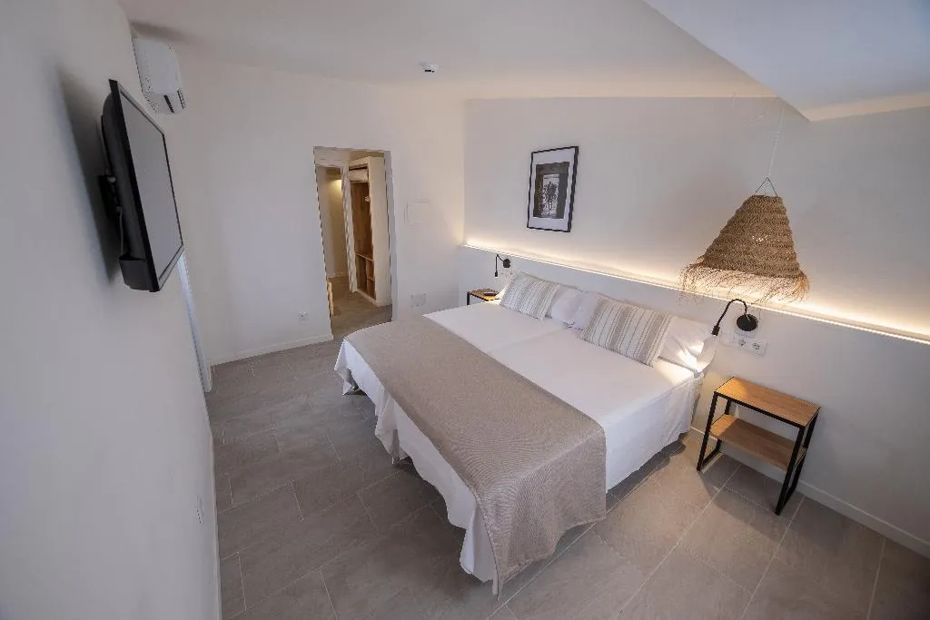 QUADRUPLE STANDARD Room, Hotel Tres Tocs, Menorca