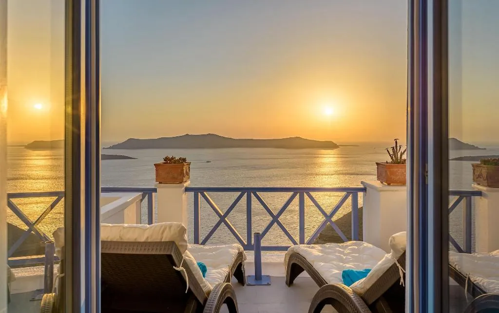 Room, Golden Grey Goose, Santorini